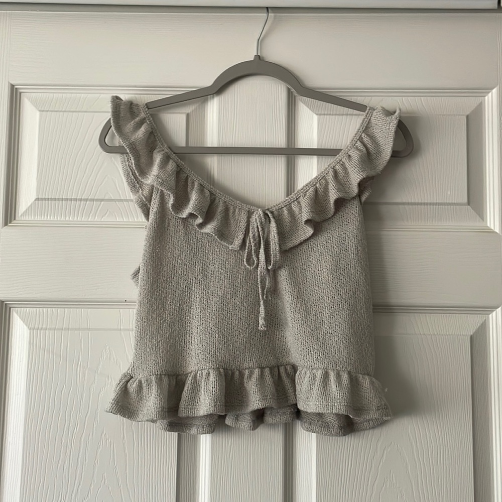 Brand: Urban Outfitters Size: Large Color: Grey